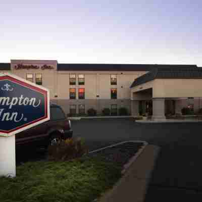 Hampton Inn Grand Rapids-North Hotel Exterior