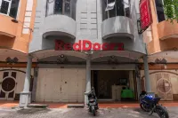 RedDoorz at Jalan Asia Medan