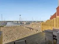 "Catalin" - 10m from the Sea