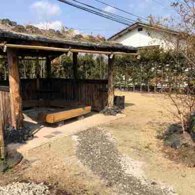 Autumn Leaves Hotel Exterior