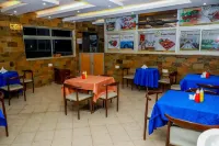 The Base Hotel - Desayuno