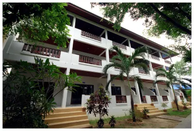 Marina Beach Resort Hotel di Koh Samui