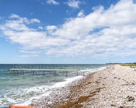 "Henrik" - 100m from the Sea Hotels in Sjaellands Odde