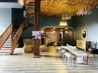 Thaproban Pavilion Waves