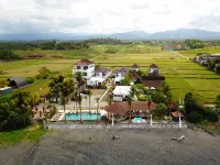 Wide Sands Beach Retreat Hotel dekat Hutan Belajar Bali Barat