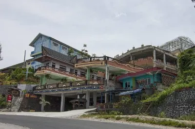 Hotel 3 Berastagi Hotel dekat GSRI Kabanjahe