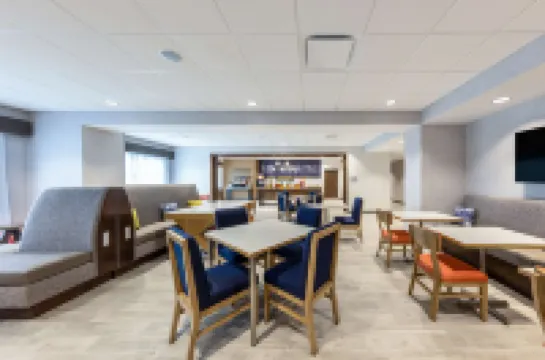 Hampton Inn by Hilton Kansas City Southeast