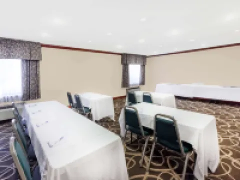 Baymont by Wyndham Grand Rapids Airport Hotels in Cascade