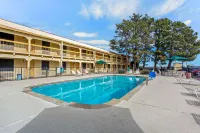 La Quinta Inn by Wyndham and Conference Center San Angelo - Swimmingpools