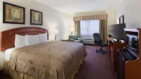 Best Western Cleveland Inn  Suites - Parkplatz
