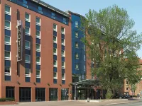 NH Hamburg Altona Hotels near HSV Museum