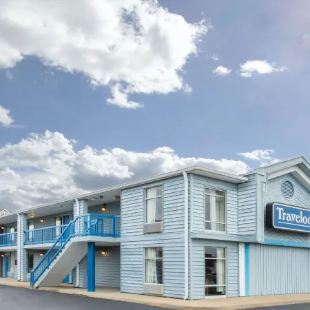 Travelodge by Wyndham Virginia Beach Bay Beach Отели рядом с достопримечательностью «Чикс-Бич»