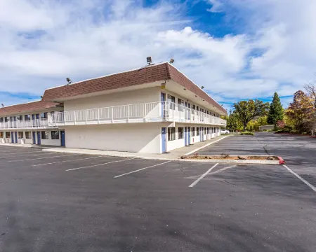 Motel 6 Yreka, CA Hoteles en Yreka