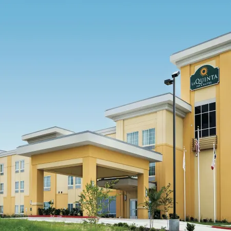 La Quinta Inn & Suites by Wyndham Karnes City - Kenedy