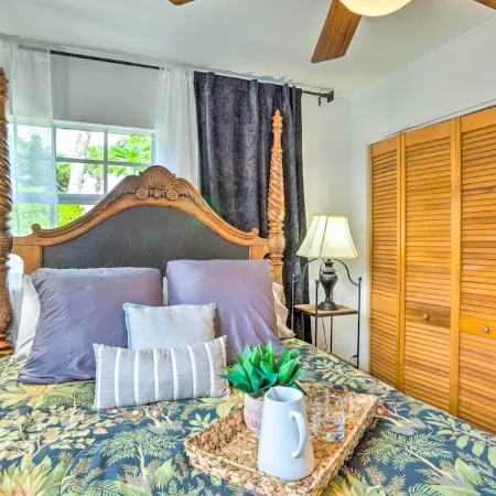'Tropical Landing' Stuart Home w/ Pool + Grill!