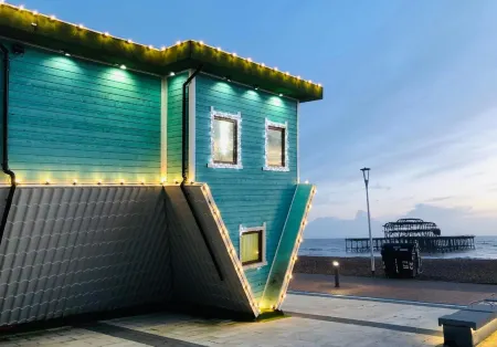 The Townhouse by My Getaways Free Parking Отели рядом с достопримечательностью «The Brighton Centre»