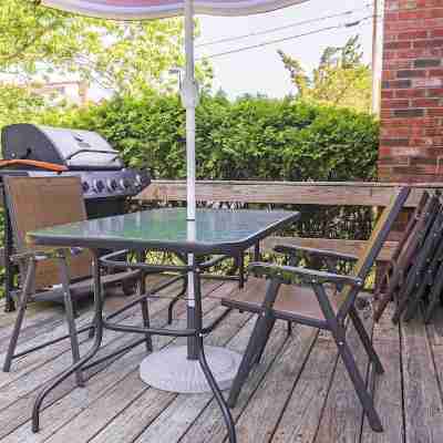 Steps to Beach and Main St Dog-Friendly Retreat! Others
