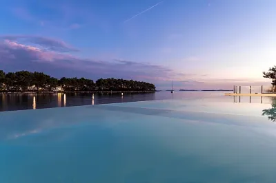 Crvena Luka Resort