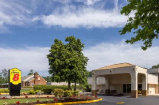 Super 8 by Wyndham Williamsburg/Historic Area