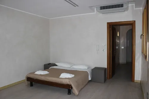 Palazzo de Donno App No04