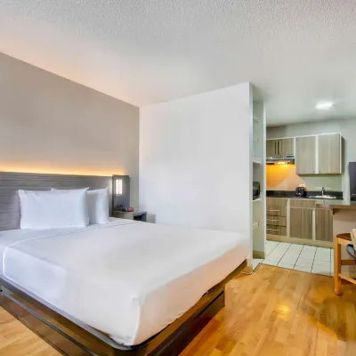 Studio 6 Extended Stay - San Antonio, TX - Six Flags Отели рядом с достопримечательностью «Медицинский центр»