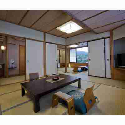 琵琶湖グランドホテル 京近江 Rooms