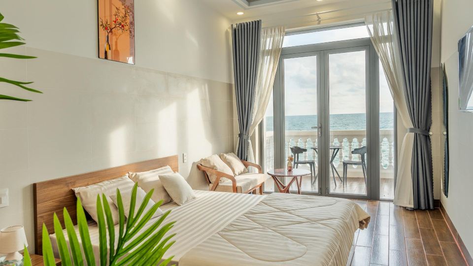 Mien Trung Beach House Phu Quoc