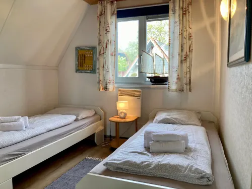Holiday Home ‘Urlaubsruhe’ (6 p.) Near Lake Lauwersmeer - No Pets - balcony