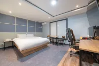 BY THS Curve Hotel Iksan