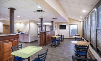 Days Inn by Wyndham Clarksville North