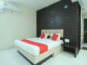 Staymaker Regal Residency