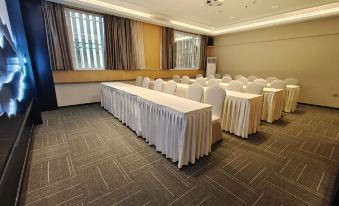 BORRMAN Hotel (Hezhou Municipal Square Colorful Global City Store)