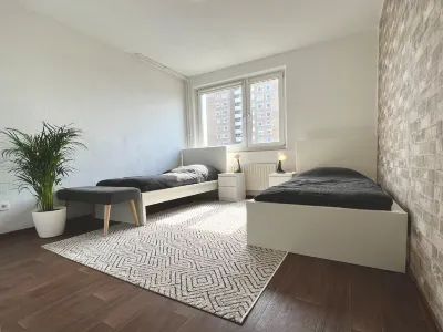 Maisonette Penthouse Laatzen - 5 Min to Messe 拉岑住宿飯店