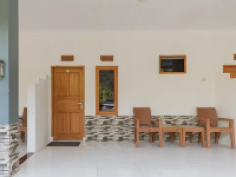 RedDoorz Near Ciletuh Sukabumi Hotels in Ciemas