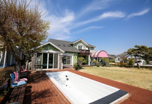 숙소 내부 인테리어 1