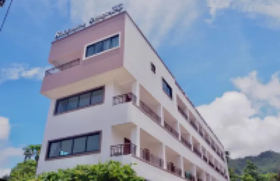 รักกะวรรณ เรสซิเดนซ์ เขาหลัก โรงแรมใกล้นางทองซุปเปอร์มาเก็ต
