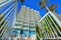 Bahama House - Daytona Beach Shores Hotels in Daytona Beach