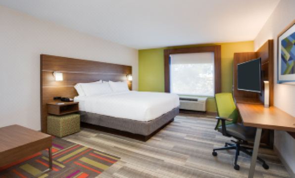 Holiday Inn Express & Suites TAMPA-FAIRGROUNDS-CASINO by IHG