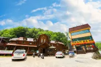이소콘도 덕유산리조트 관광곤도라 탑승장 주변 호텔