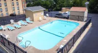 Savannah House Hotel - Pools
