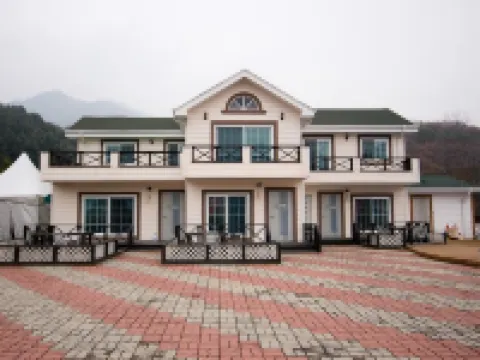 楊平郡龍門山綠色旅館 鄰近龍門寺的酒店