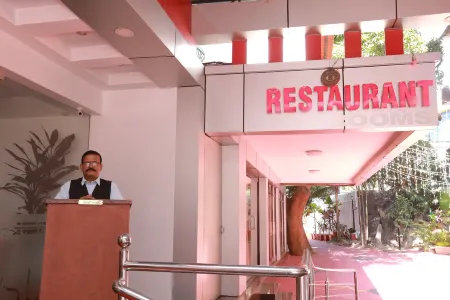 Hotel Peninsula Thrissur