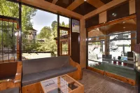 Hotel Him Regency by MSR Hotels and Resorts Hoteller i Tibetan Colony