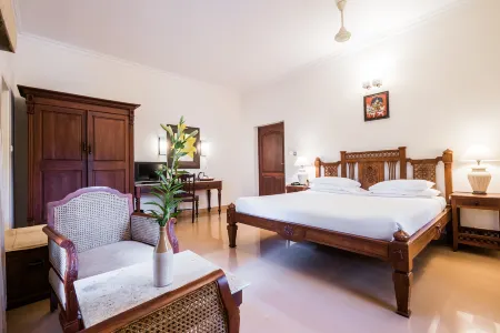 Tissa's Inn Отели рядом с достопримечательностью «Чинес Фишинг Нетс»