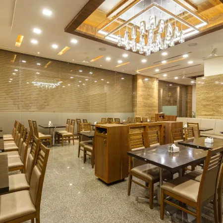 Hotel Silver Oak Near Ambabai Temple Kolhapur