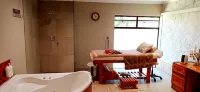 Sparkling Waters Hotel & Spa - ที่มีสปา
