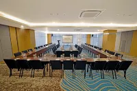 Front One Boutique Hotel Taman Anggrek