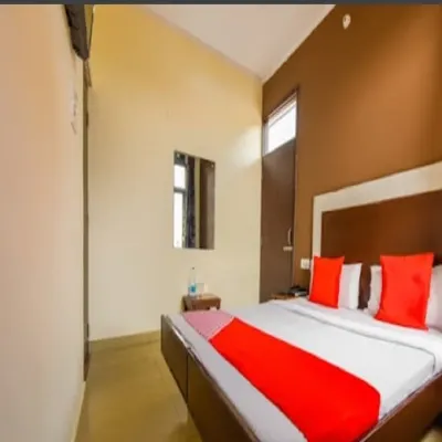 Goroomgo Blessing Inn Jalandhar Hotels in 
