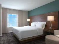 Staybridge Suites DENTON by IHG Hotels in Denton