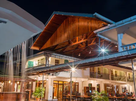 Grand Coastal Hotel Отели в г. Джорджтаун